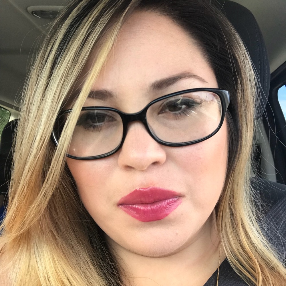 Meet your Posher, Selene